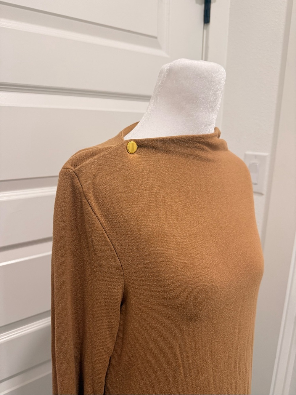 Banana Republic Draped Neck Camel Top L Minimalist Long Sleeve - Picture 5 of 8